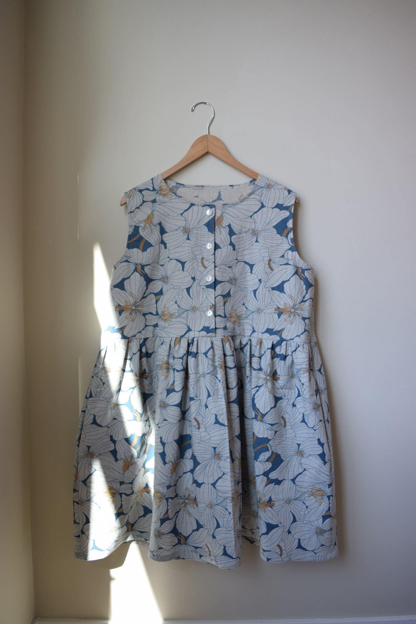 Floral Sleeveless Garden Dress | Small