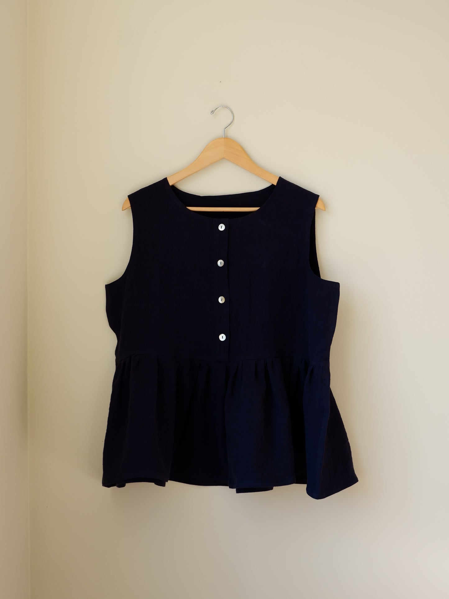 Sleeveless Garden Blouse | Medium