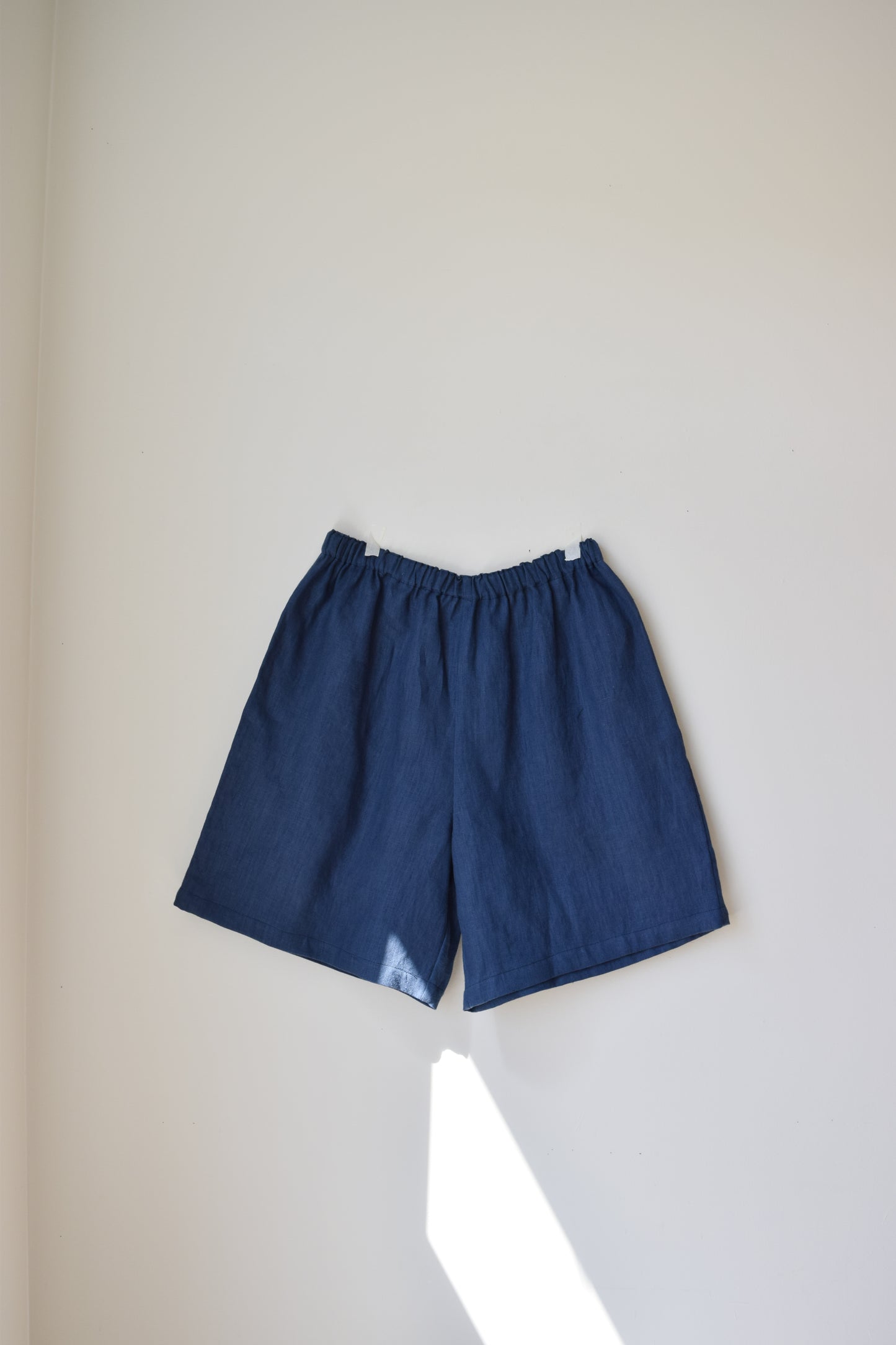 Indigo Linen Shorts | Medium